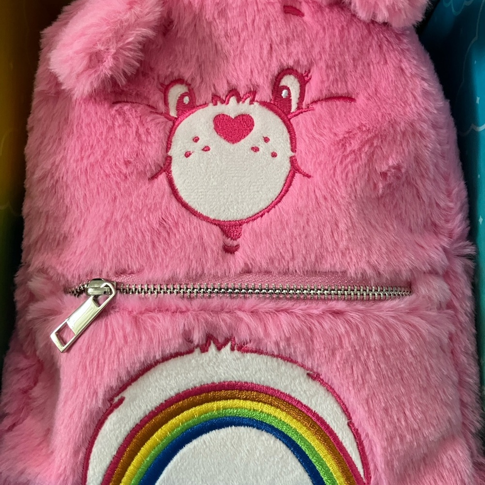 Care Bear ๐ป Mini Backpack, card holder and keychain Gift Set - Picture 3 of 3